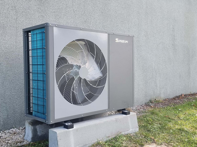 Bomba de calor SPRSUN R32 fora de casa